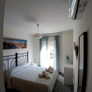 https://apartamento-en-fuengirola-los-boliches.1costadelsol.com